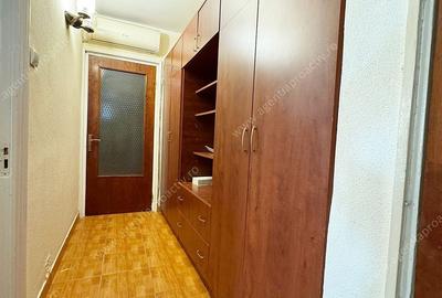 Apartament cu 3 camere decomandat în Mazepa 2
