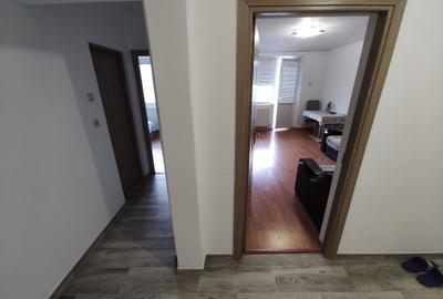Apartament cu 2 camere decomandat în Cornișa