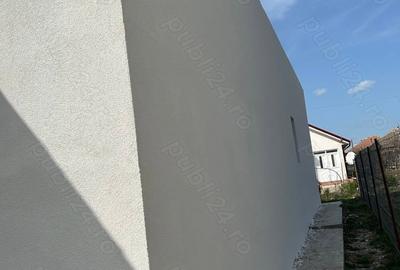 Casă cu 3 camere cu Teren 300 Mp în Corbu - 1