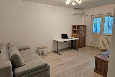 Vând garsonieră bulevardul Basarabia - 10