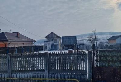 Casă cu 4 camere în Central - 2