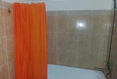 Casă cu 4 camere cu Teren 1100 Mp în Central - 2