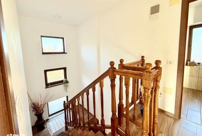 Casă cu 4 camere cu Teren 380 Mp în Bucium - 9