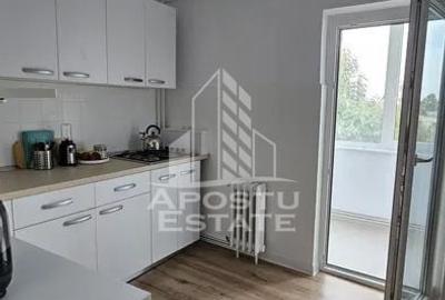 Apartament cu 3 camere decomandat în Soarelui - 2