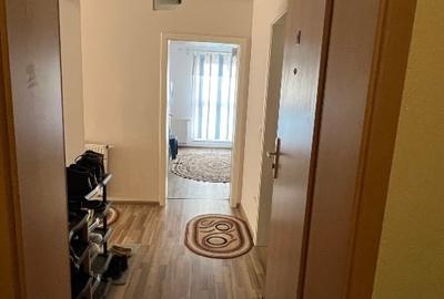 Apartament cu 2 camere decomandat, mobilat în Tractorul - 2
