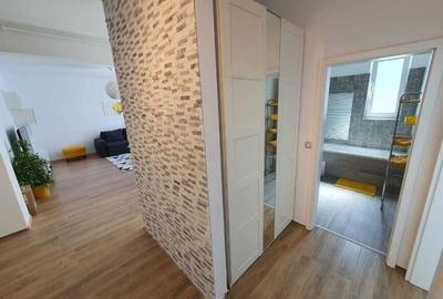 Apartament cu 3 camere decomandat în Giroc - 1