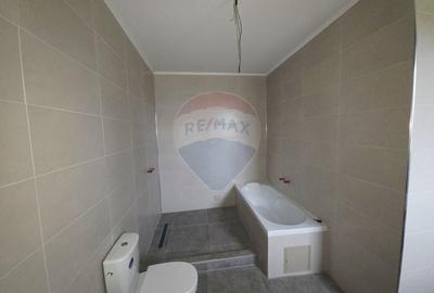 Casă individuală cu 4 camere cu Teren 6110 Mp în Girov - 20