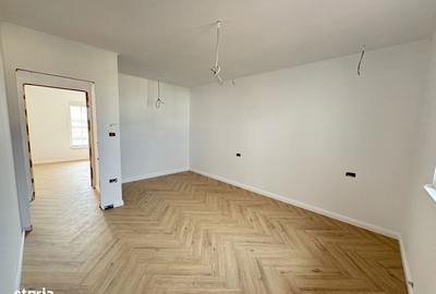 Casă cu 5 camere cu Teren 334 Mp în Central - 11