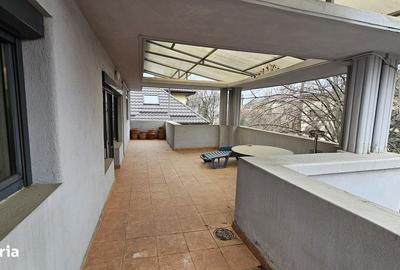 Casă cu 6 camere cu Garaj în Domenii - 10