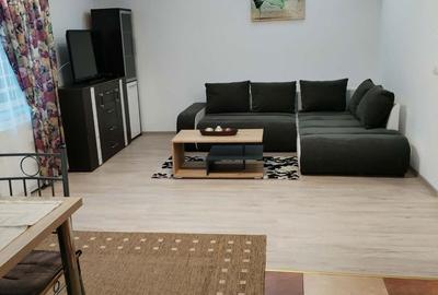 Apartament cu 2 camere semidecomandat în Apărătorii Patriei