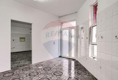 Spațiu comercial, de 70 mp, în Central - 7