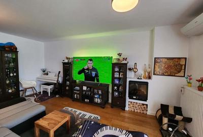 Proprietar Vand Penthouse in zona Soarelui - 1