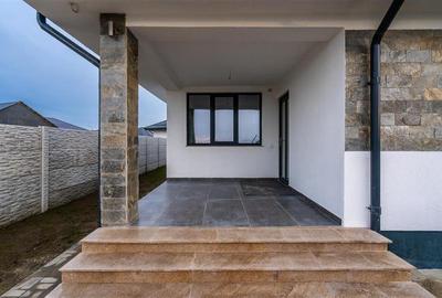 Casă individuală cu 4 camere cu Canalizare în Central - 12