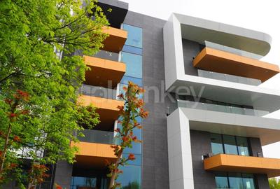 Apartament cu 3 camere decomandat în Floreasca