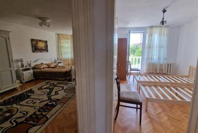 Casă cu 8 camere cu Teren 750 Mp în Cetate - 13