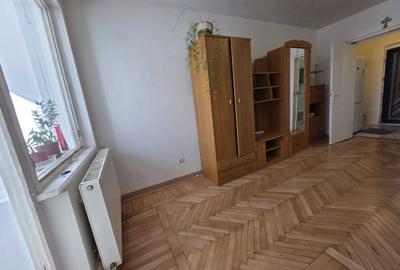 Garsonieră semidecomandată în Central