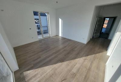 Apartament cu 2 camere decomandat în Șagului - 2