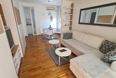 Apartament cu 2 camere decomandat în Centrul Civic