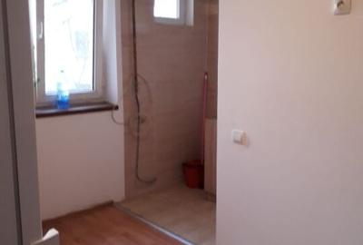 Mall Vitan vanzare garsoniera bloc mixt - 12