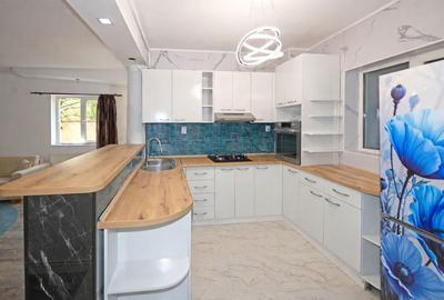 Casă cu 4 camere cu Teren 200 Mp în Central - 5