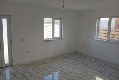 Casă în Tomești - 8