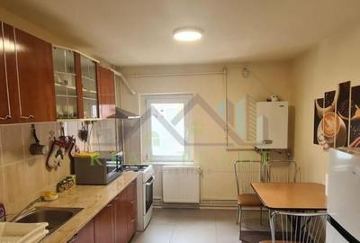 Apartament 3 camere decomandat Centrul Civic - 2