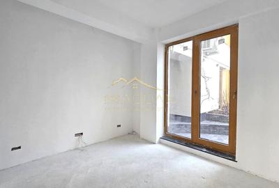 Apartament de vanzare 3 camere + curte 75mp***Domenii - 8