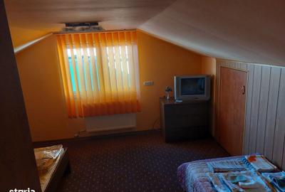 Casă cu 4 camere cu Teren 1400 Mp în Central - 9