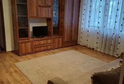 Apartament cu 2 camere semidecomandat în Micro 3 - 10
