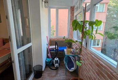 Titan, 5 minute metrou Costin Georgian, pe Barajul Bicaz, renovat complet - 17