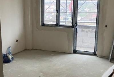 Apartament cu 2 camere decomandat în Frumoasa