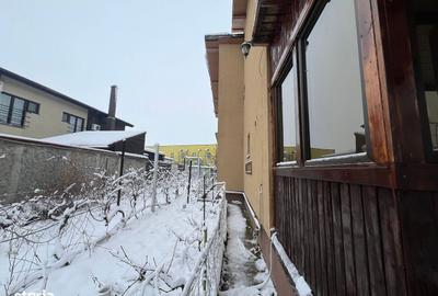 Casă cu 4 camere în Central