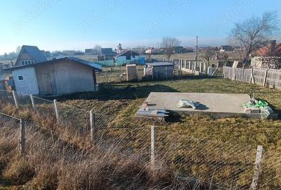 Teren de 500 mp, în Est - 6
