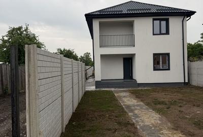Casă cu 4 camere în Domnești - 1
