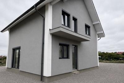 Casă cu 3 camere în Central - 1