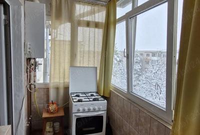 Apartament cu 3 camere decomandat în Ceair - 4
