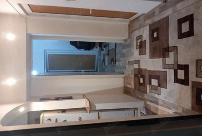 De vanzare apartament 3 camere decomandat, parter - 2