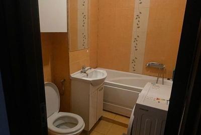 Apartament cu 2 camere decomandat în Tractorul - 4
