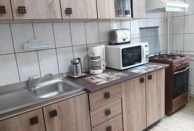 Apartament 3 camere Et 1/4 pe Bd. Timisoara - 1
