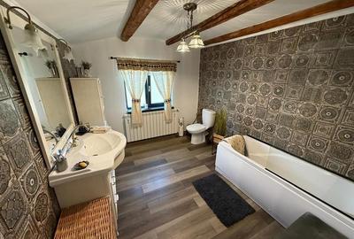 Casa renovata integral, 107 mp utili, teren 2400 mp  Paulesti, Vrancea - 13
