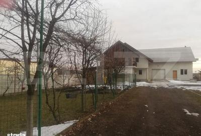 Casă cu 4 camere în Mitocu Dragomirnei - 13