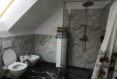 Casa cu 8 camere, 750 mp teren , Radauti - 2