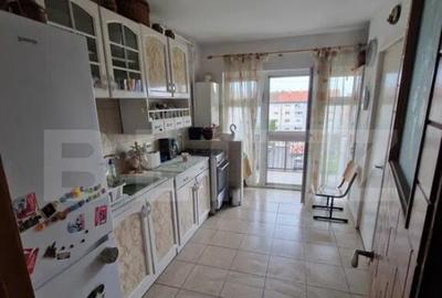 Apartament de vanzare cu 3 camere, 76 mp utili, zona Carpati - 2