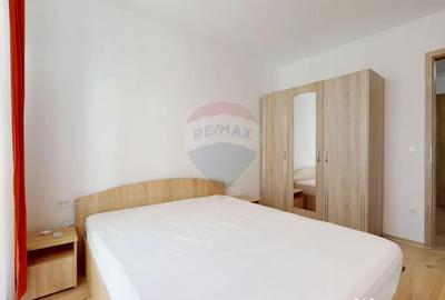 Garsonieră decomandată în Tractorul