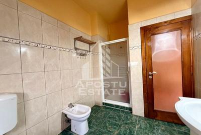 Apartament cu 3 camere decomandat în Aradului - 9