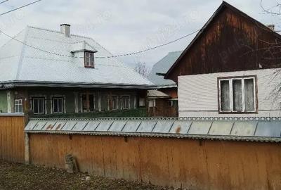 Casă cu Teren 5400 Mp în Central - 4