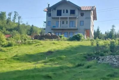 Pensiune in constructie Pasul Valcan ( - 1