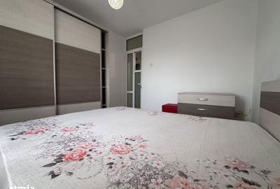 Apartament cu 3 camere decomandat în Micro 11 - 12