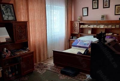 Apartament cu 4 camere decomandat în Central - 4