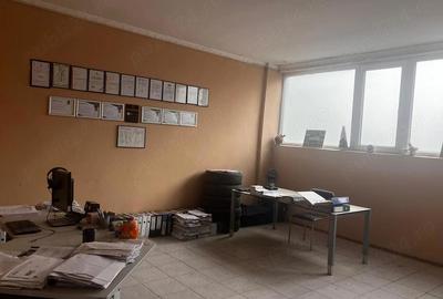 Spațiu comercial, în Central - 4
